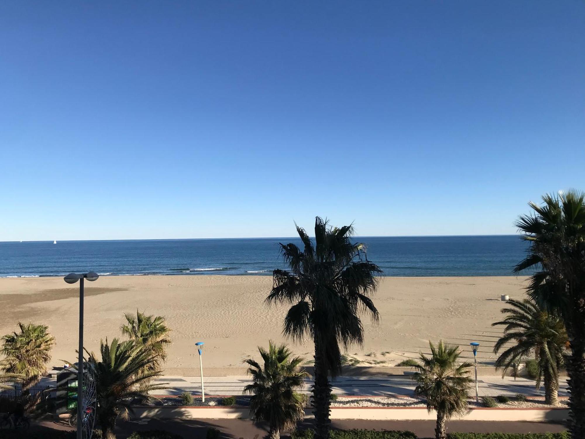 Appartement Face A La Mer - 6 A 8 Personnes - Canet En Roussillon Exteriör bild